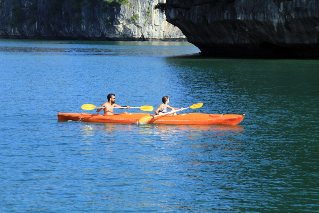 Kayaking in Lan Ha bay